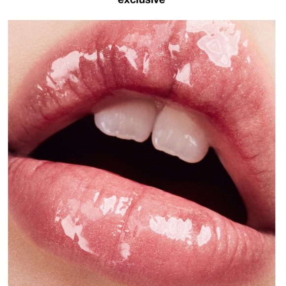 Fenty Beauty Gloss Bomb Lip Luminizer in Fu$$y NEW - Picture 7 of 8